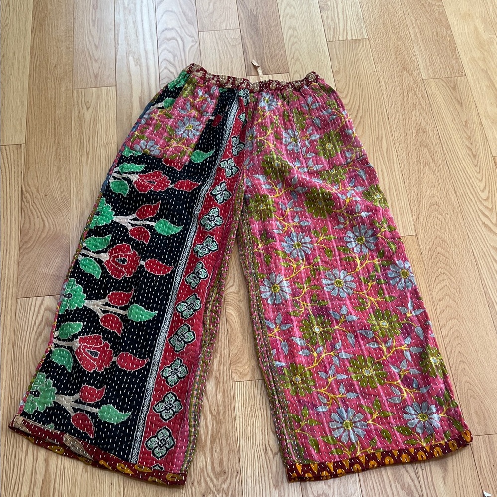 Kantha O/S Boho Patchwork Floral Wide-Leg multicolored Pants .
